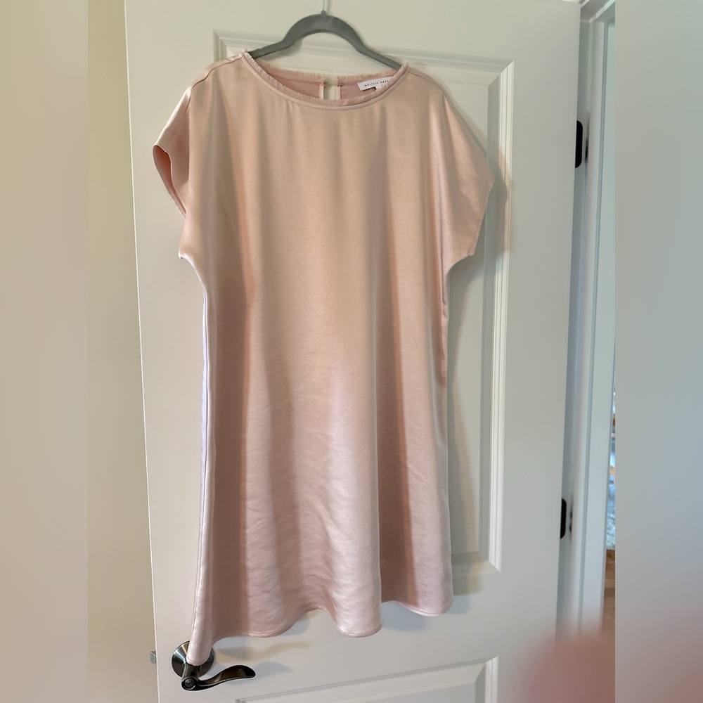 New Melissa hefton medium silk like peach dress